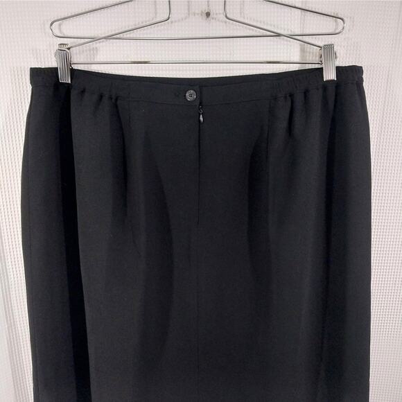 NWT! MAGGIE BARNES! LUXE BLACK DRAPEY, FLOWING MICROFIBER SKIRT! SZ 18W - Picture 6 of 11